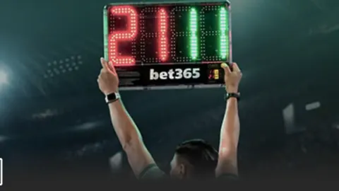 “孔塞桑助力米兰冲冠？热议焦点：破除下课危机为关键”